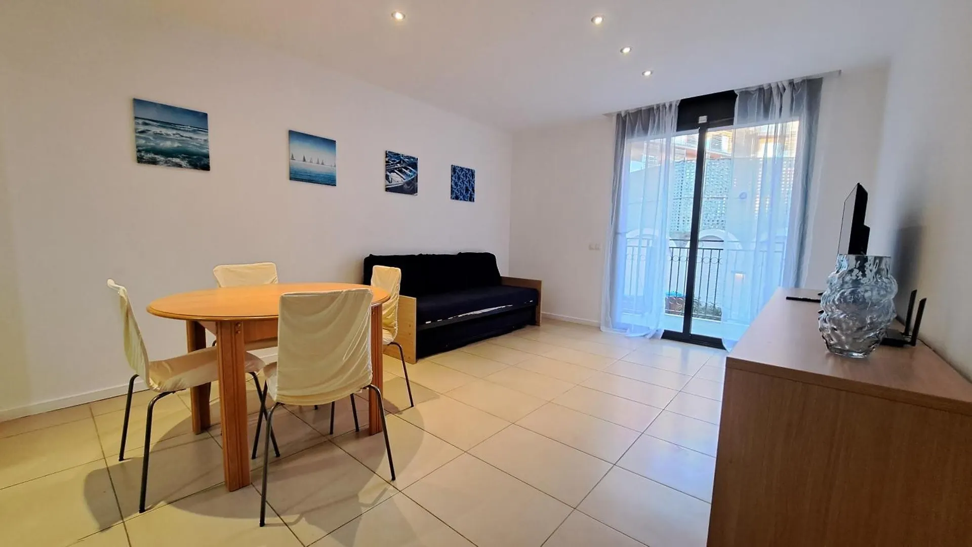 2-Bedroom Apartment In Lloret De Mar City Center Spain